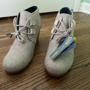 TOMS Kala wedge booties